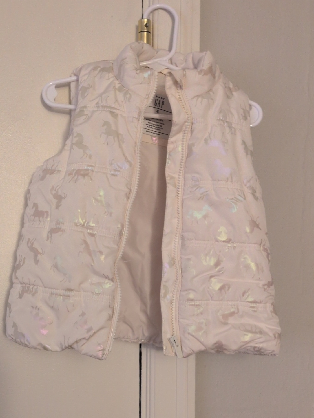 GAP Iridescent‎ Unicorn Puffer Vest - Cream